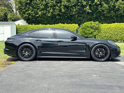 2022 Porsche Panamera Platinum Edition