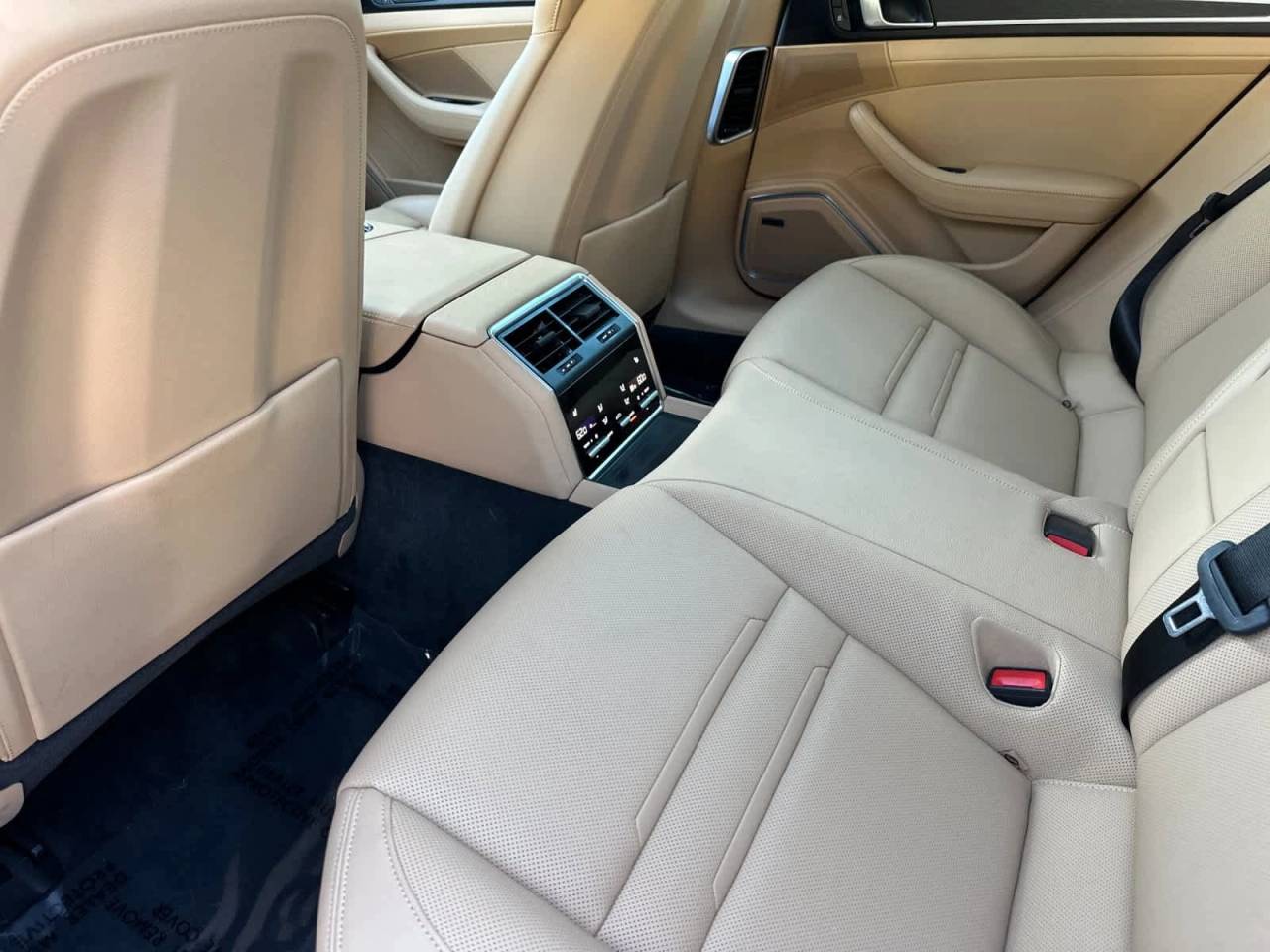 2022 Porsche Panamera Platinum Edition