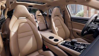 2022 Porsche Panamera 4