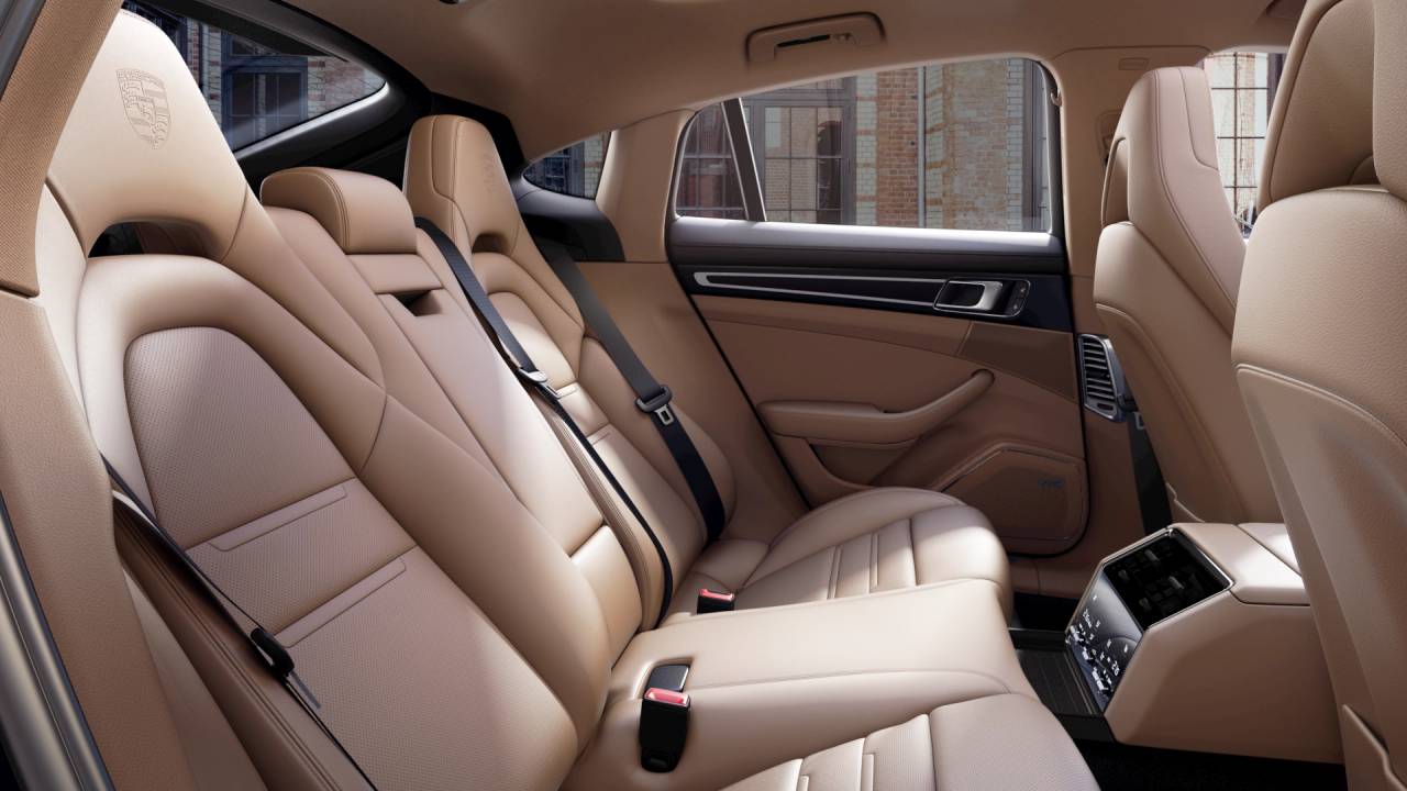 2022 Porsche Panamera 4