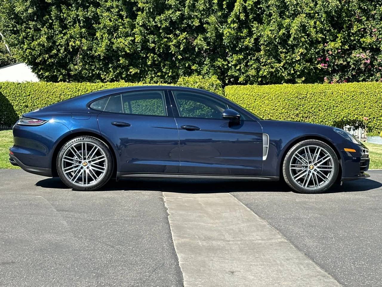 2022 Porsche Panamera Platinum Edition