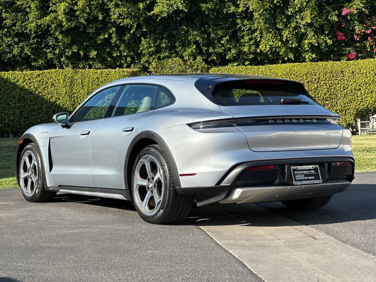 2024 Porsche Taycan 4