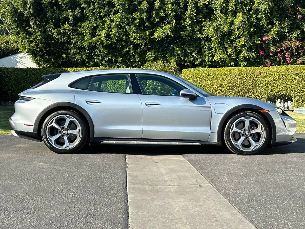 2024 Porsche Taycan 4