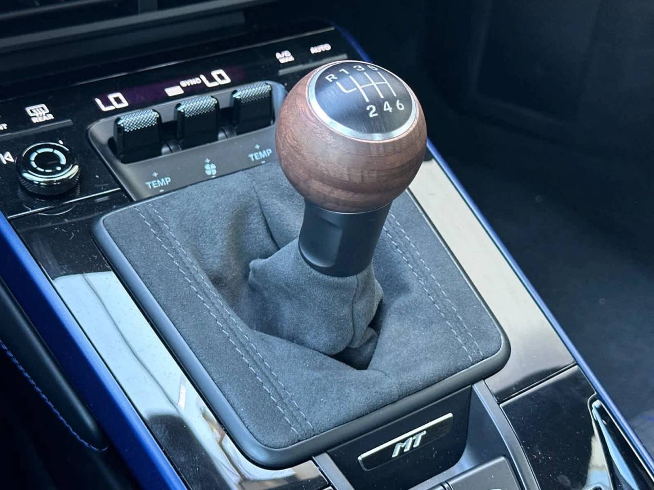 2026 Porsche 911 Carrera T Cabriolet