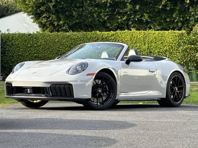 2026 Porsche 911 Carrera 4 GTS