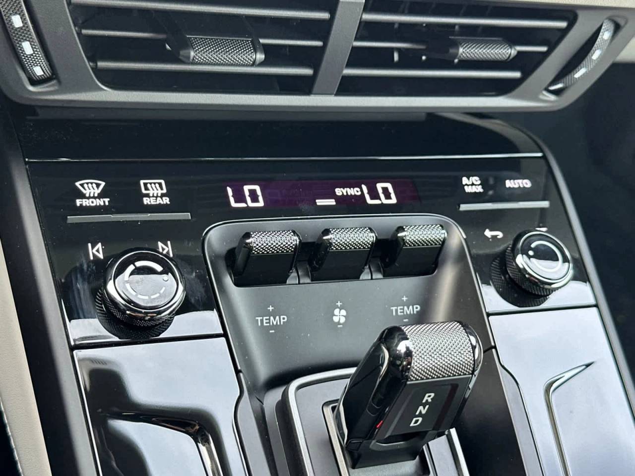 2026 Porsche 911 Carrera 4 GTS