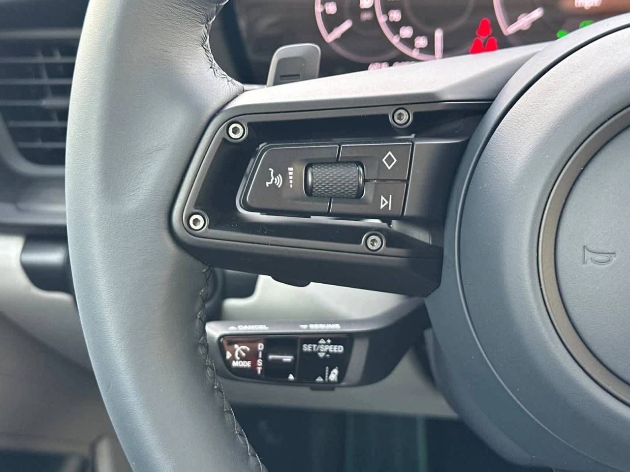 2026 Porsche 911 Carrera 4 GTS