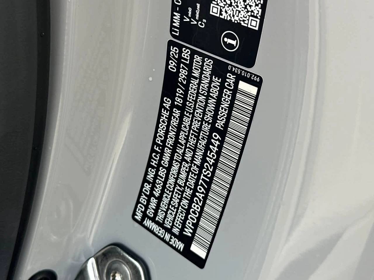 2026 Porsche 911 Carrera 4 GTS