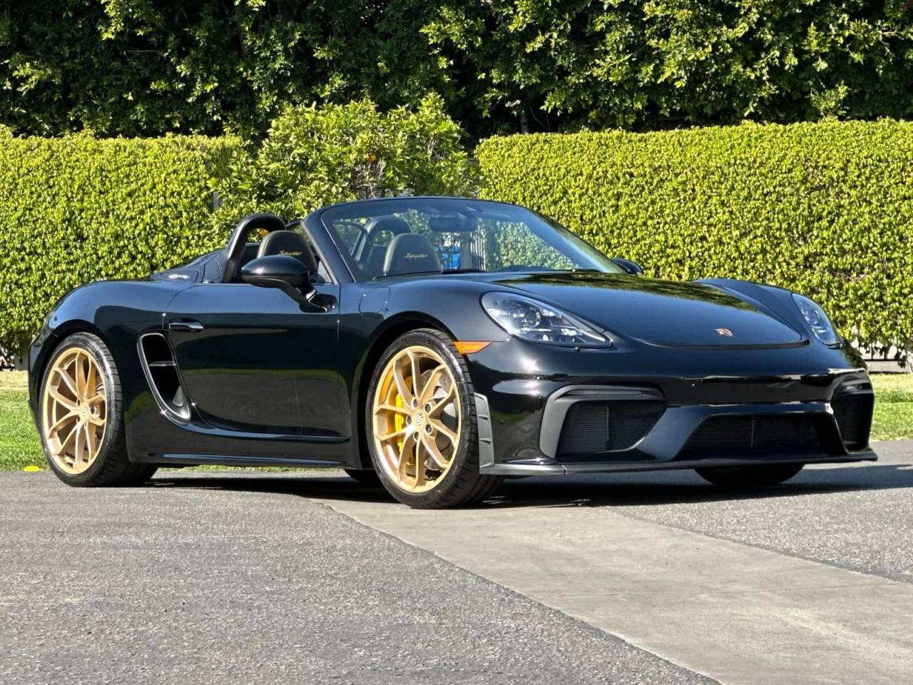 2022 Porsche 718 Spyder Roadster