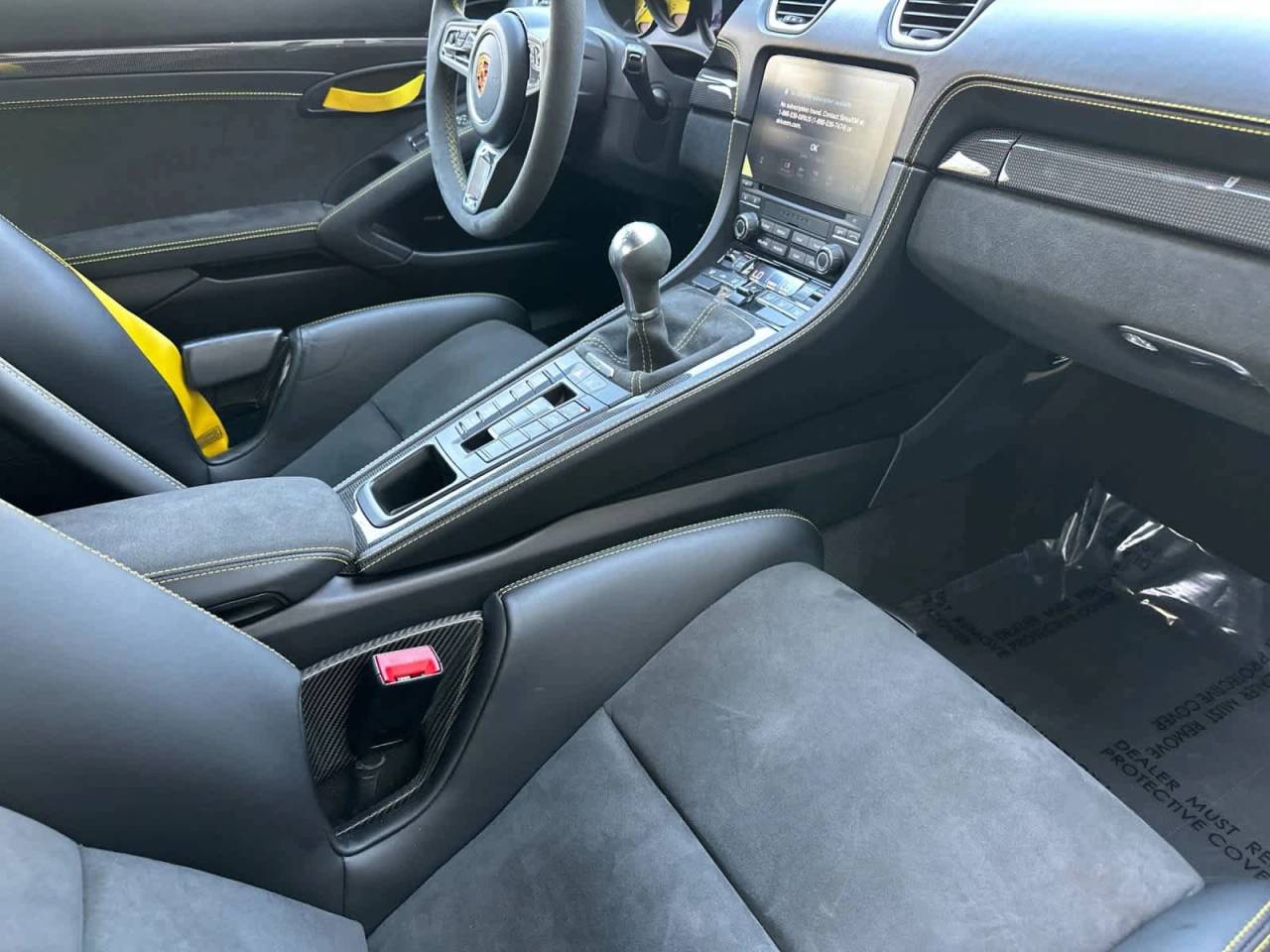 2022 Porsche 718 Spyder Roadster