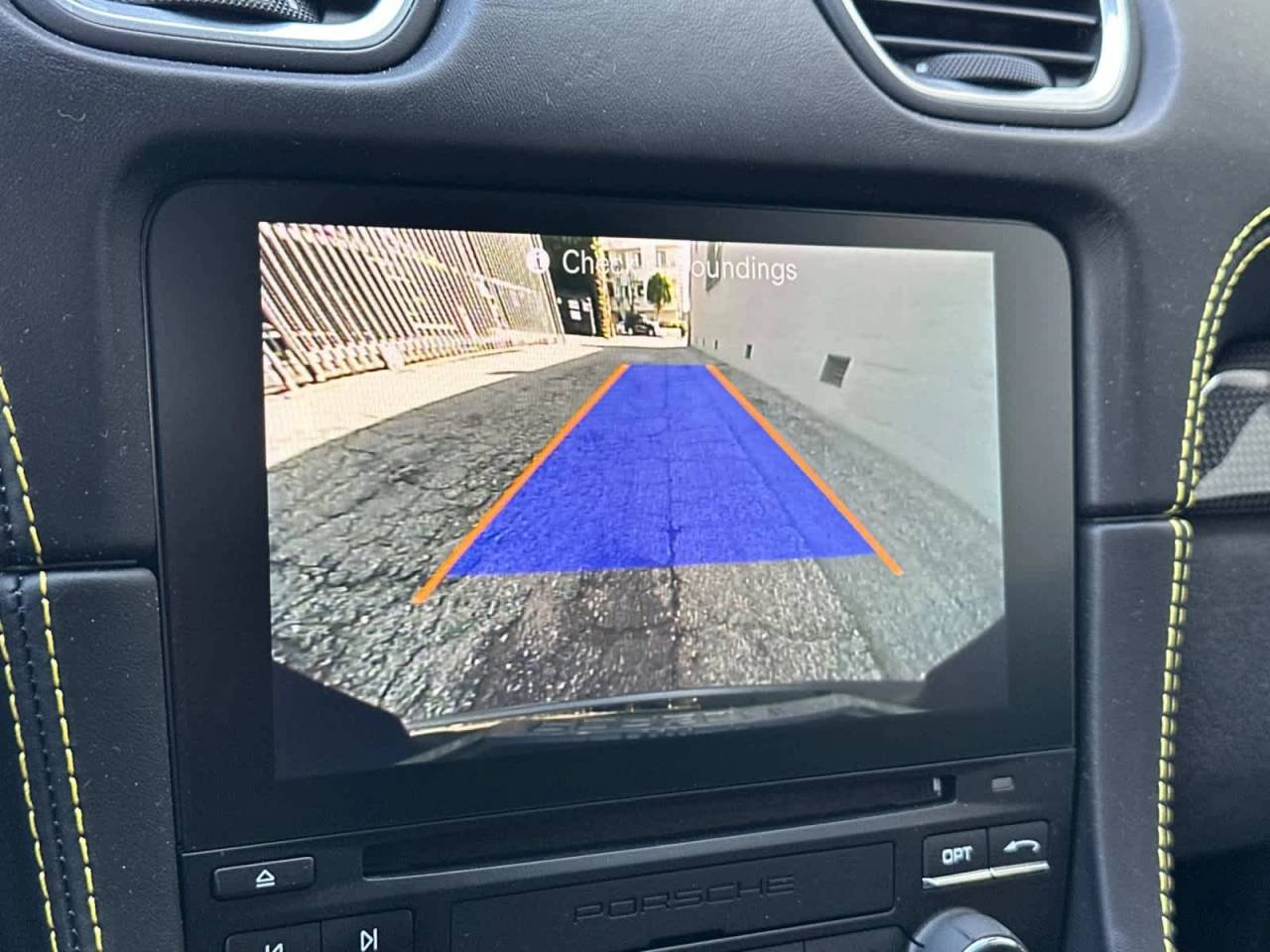 2022 Porsche 718 Spyder Roadster