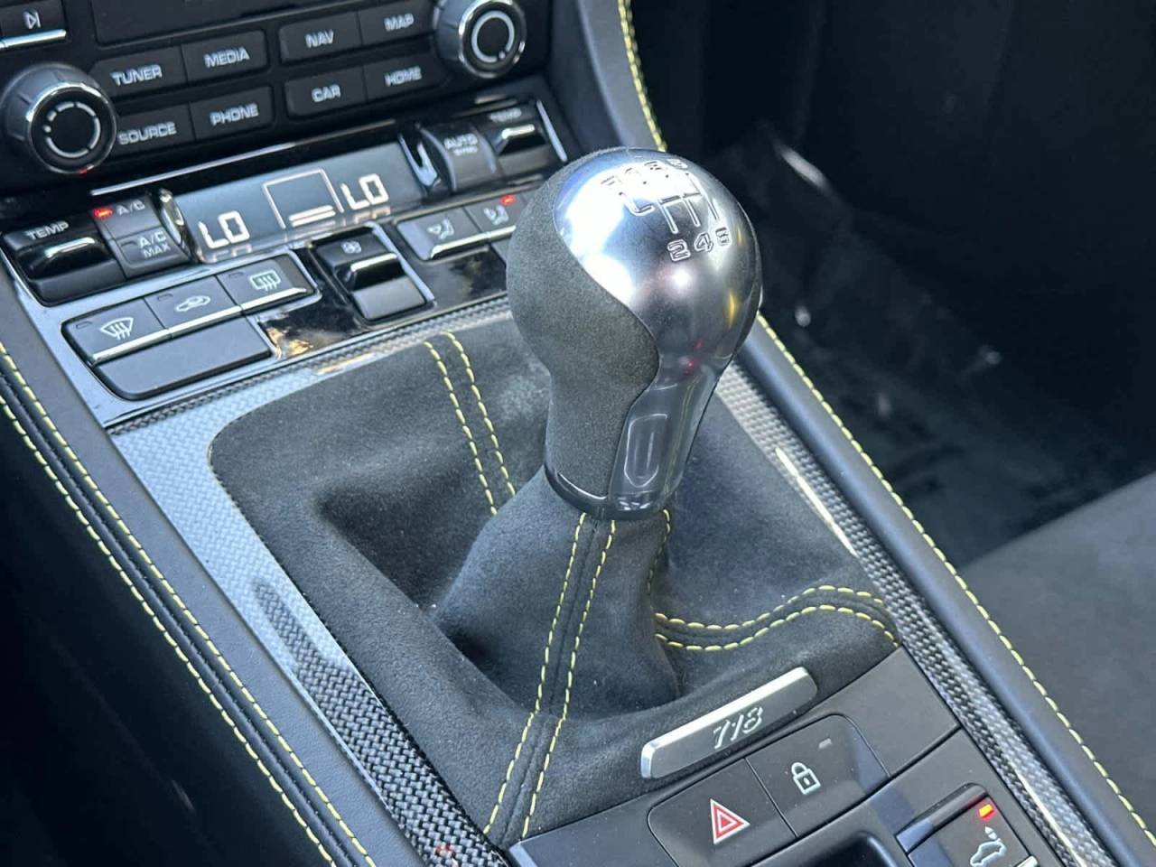 2022 Porsche 718 Spyder Roadster