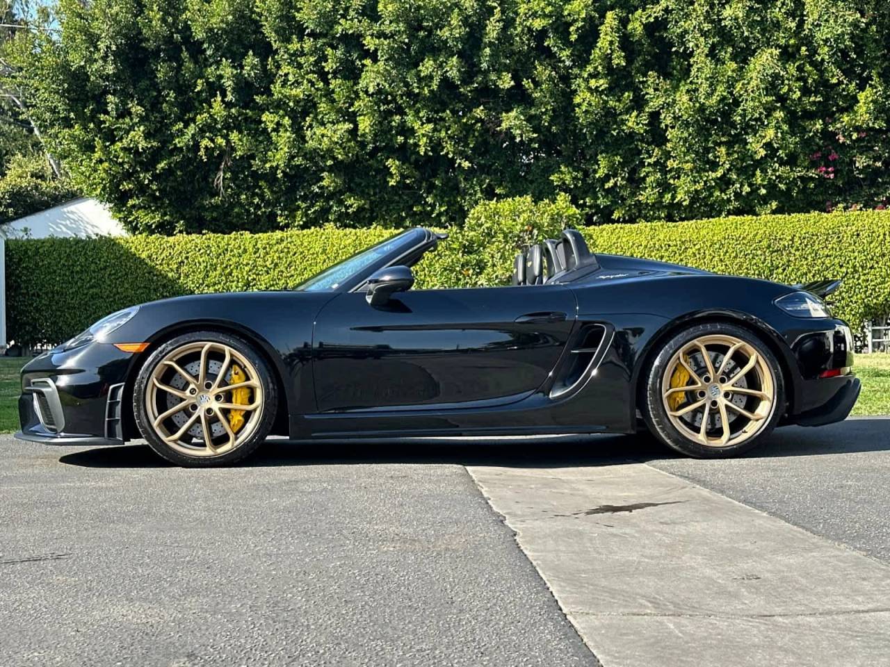 2022 Porsche 718 Spyder Roadster