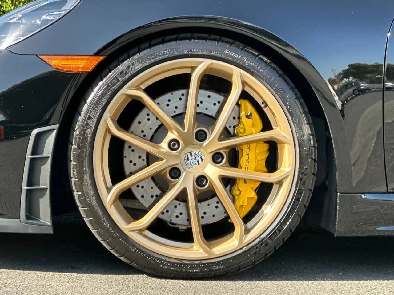 2022 Porsche 718 Spyder Roadster