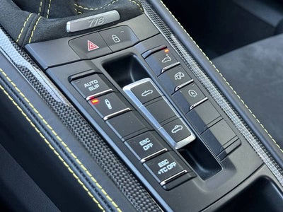 2022 Porsche 718 Spyder Roadster