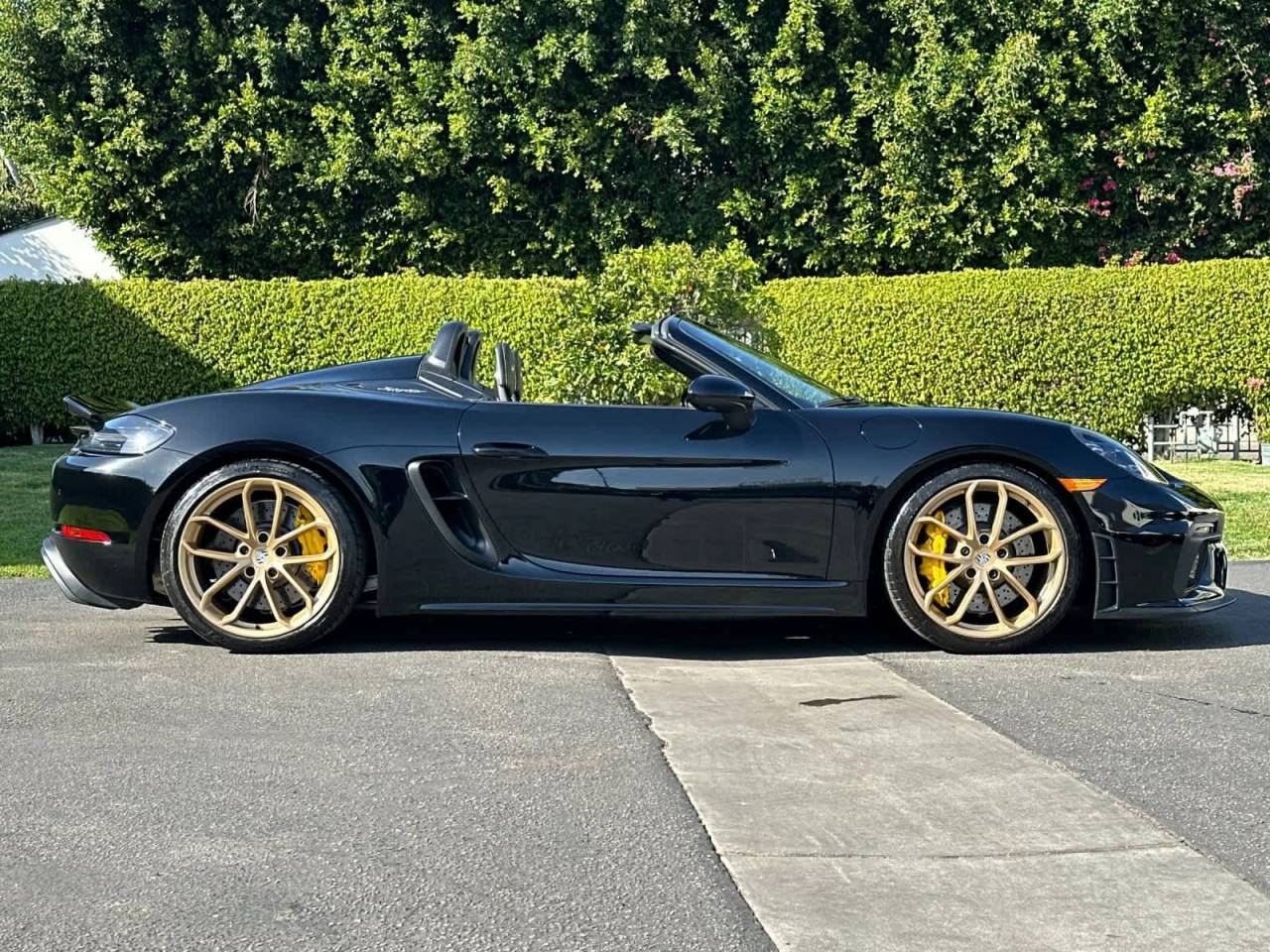 2022 Porsche 718 Spyder Roadster