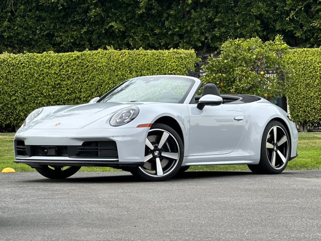 2026 Porsche 911 Carrera 4S Cabriolet