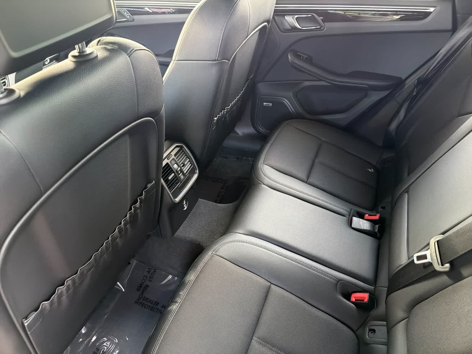 2023 Porsche Macan Macan (MY23)