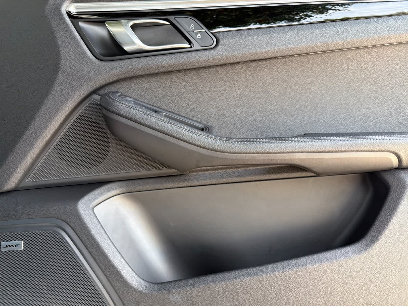 2023 Porsche Macan Macan (MY23)