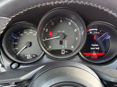 2023 Porsche Macan Macan (MY23)