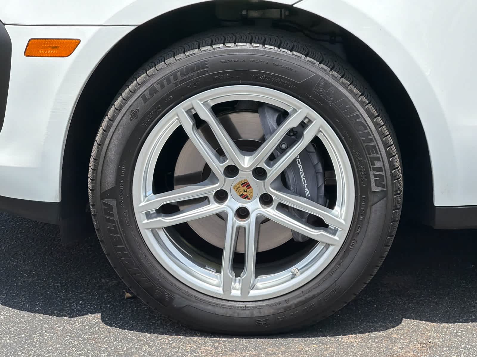2023 Porsche Macan Macan (MY23)