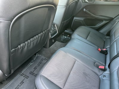 2024 Porsche Macan AWD