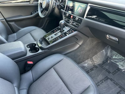2024 Porsche Macan AWD