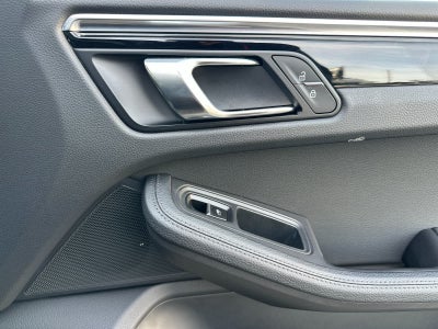 2024 Porsche Macan AWD