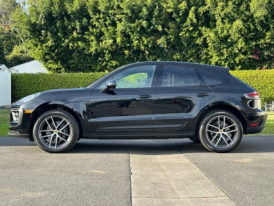 2024 Porsche Macan AWD