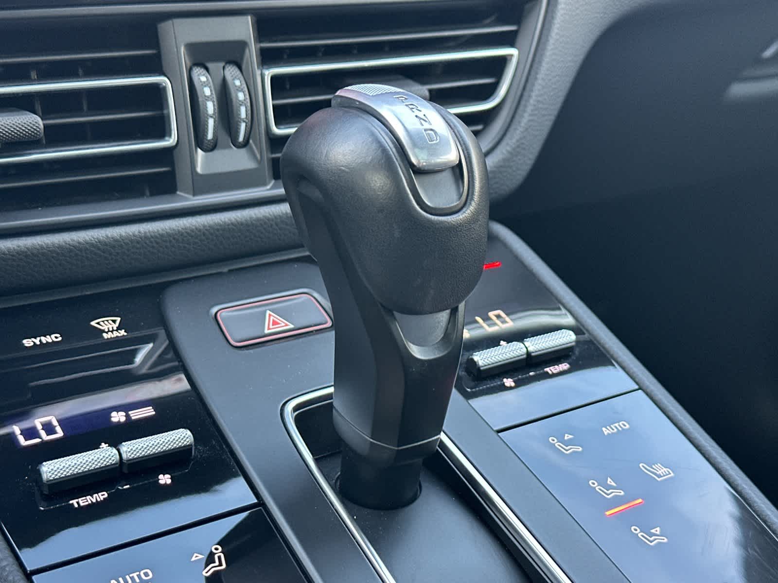 2024 Porsche Macan AWD