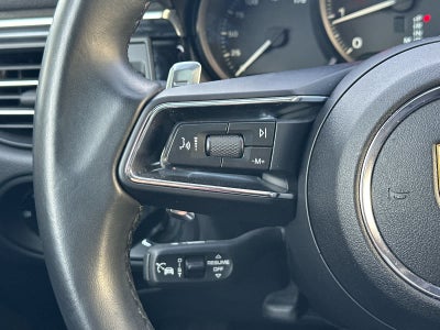 2024 Porsche Macan AWD