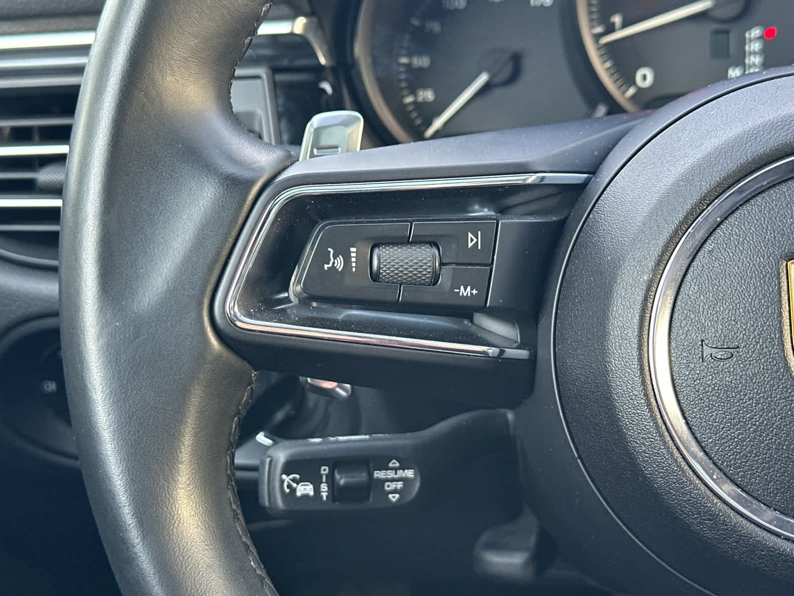 2024 Porsche Macan AWD