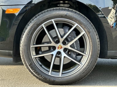 2024 Porsche Macan AWD