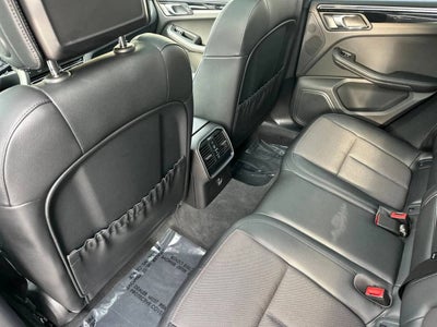 2025 Porsche Macan AWD