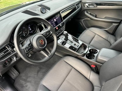 2025 Porsche Macan AWD
