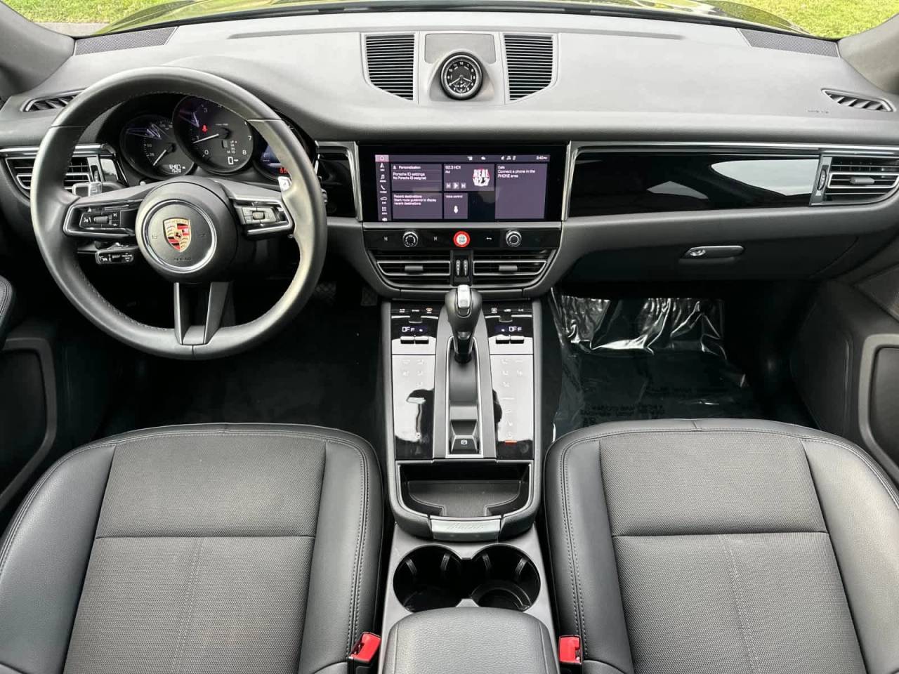 2025 Porsche Macan AWD