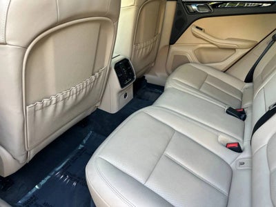 2025 Porsche Macan AWD