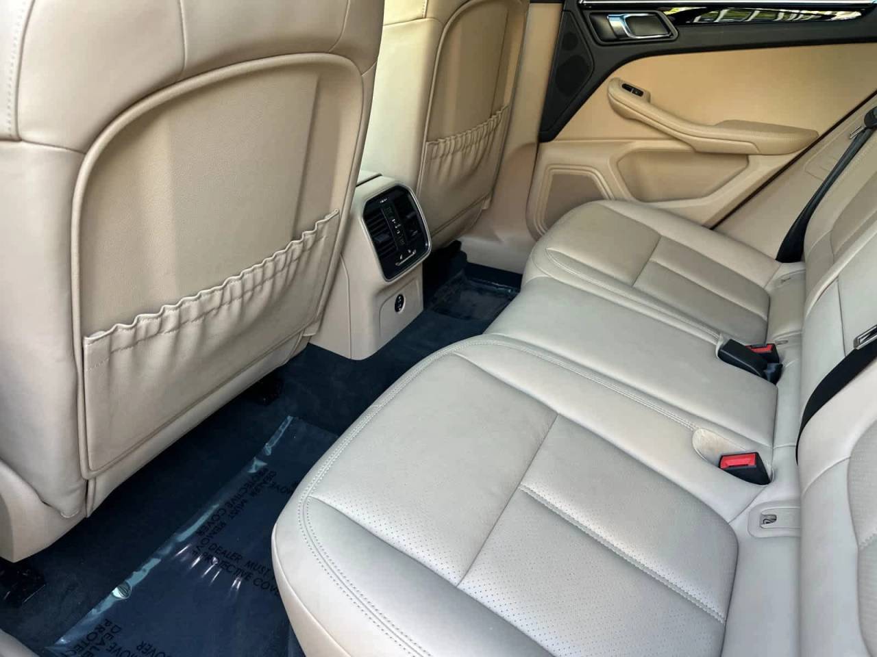 2025 Porsche Macan AWD