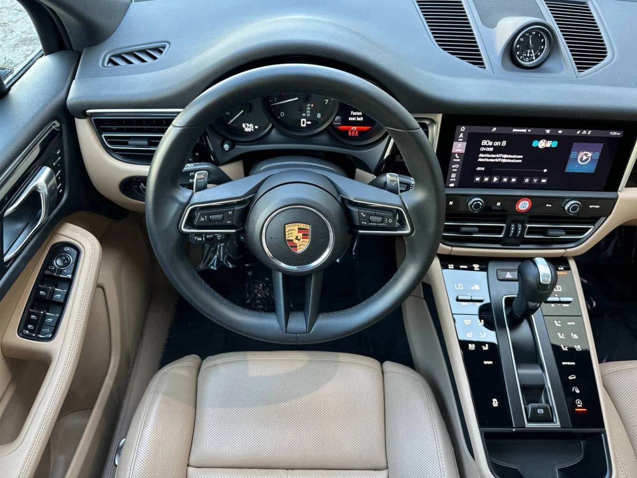 2025 Porsche Macan AWD