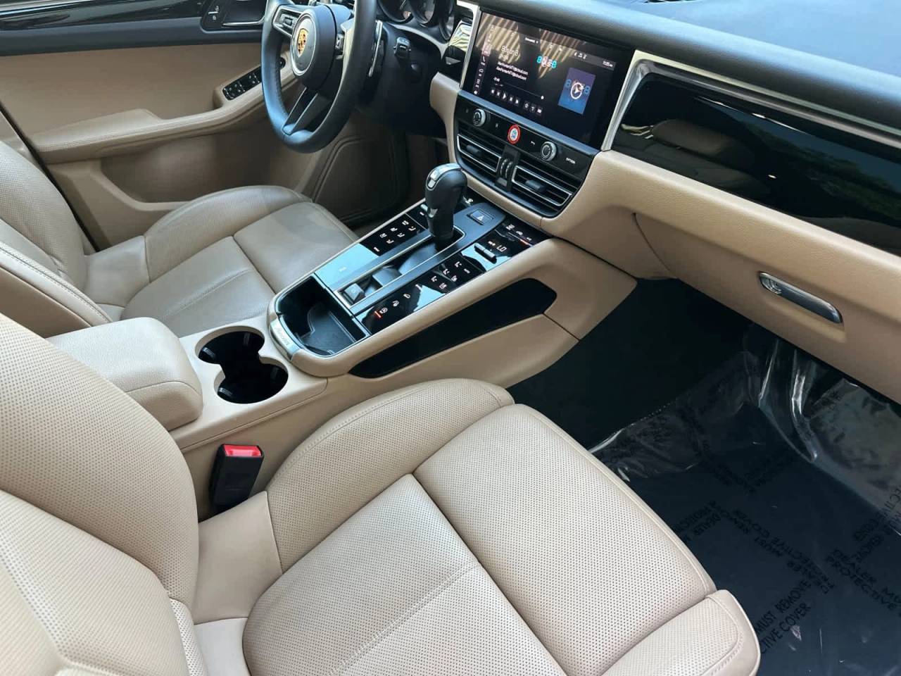 2025 Porsche Macan AWD