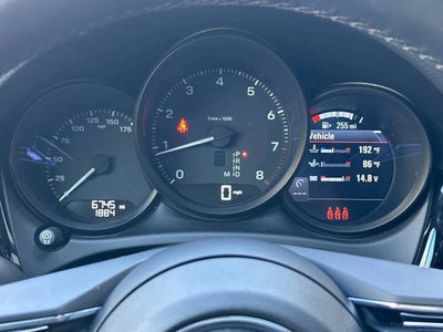 2025 Porsche Macan AWD