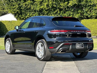 2025 Porsche Macan AWD