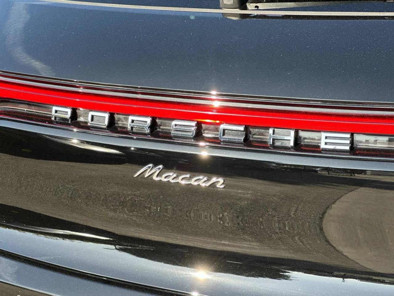 2025 Porsche Macan AWD