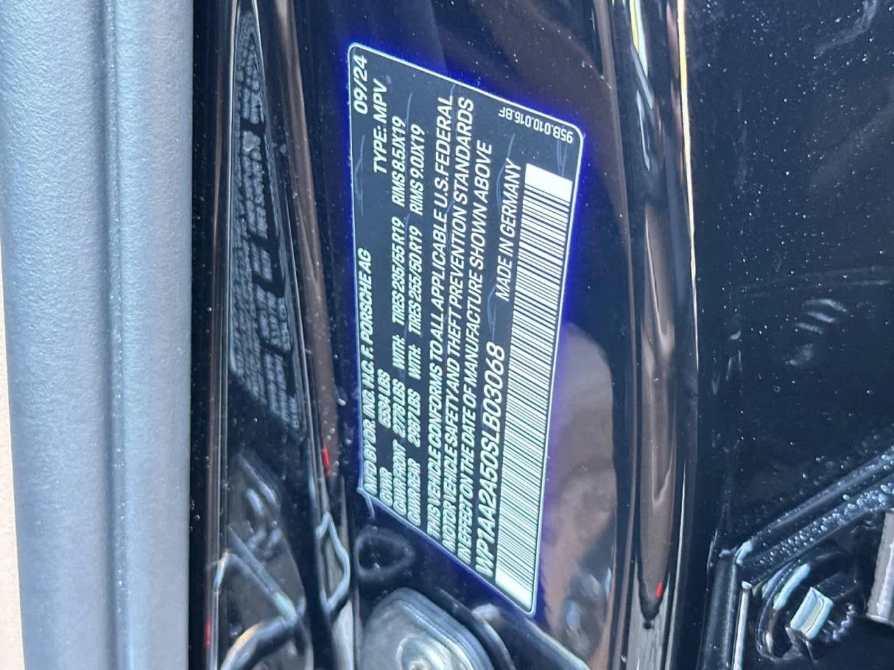 2025 Porsche Macan AWD