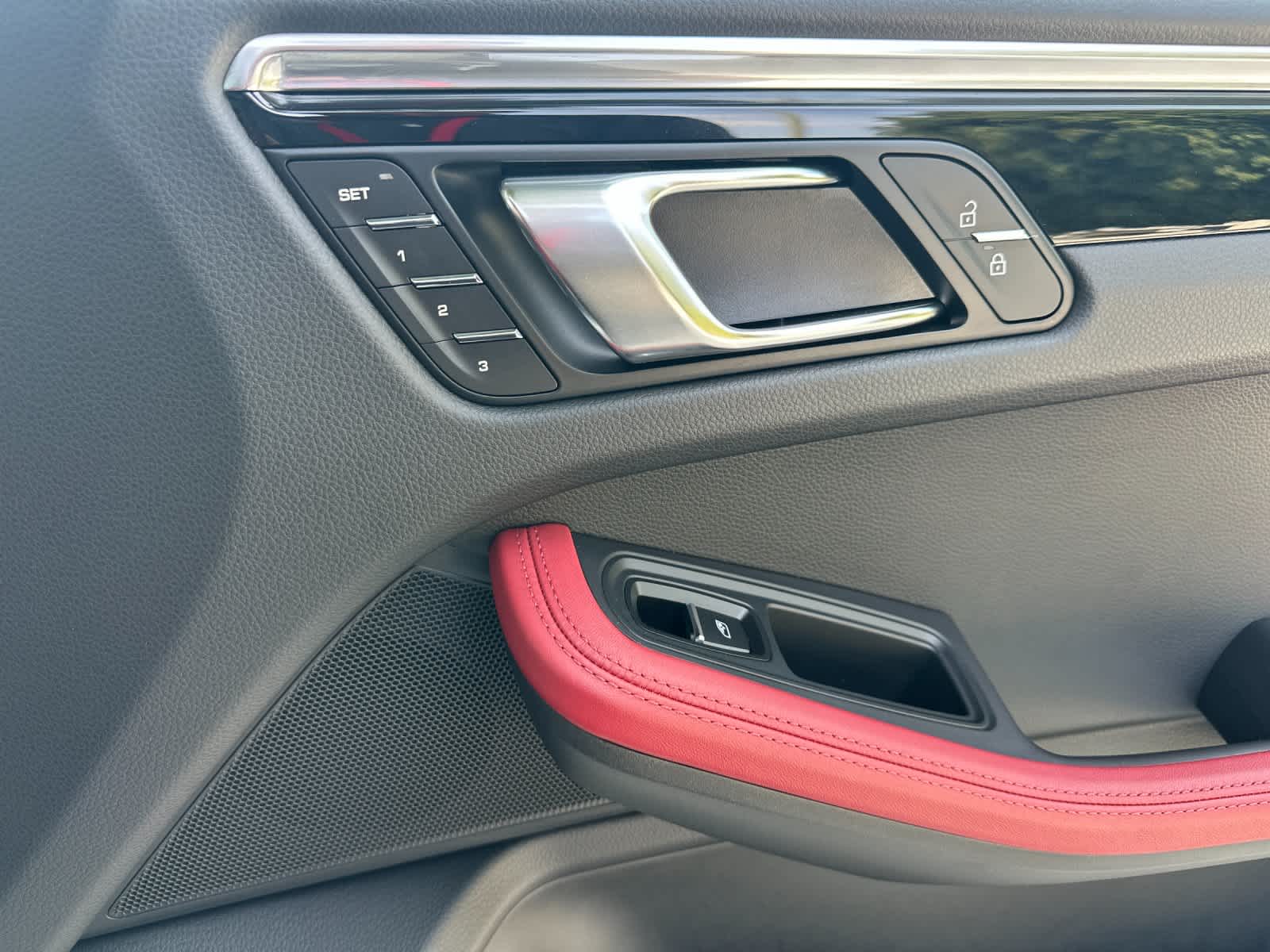 2025 Porsche Macan Macan