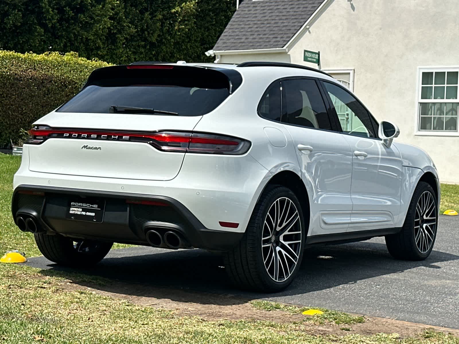 2025 Porsche Macan Macan