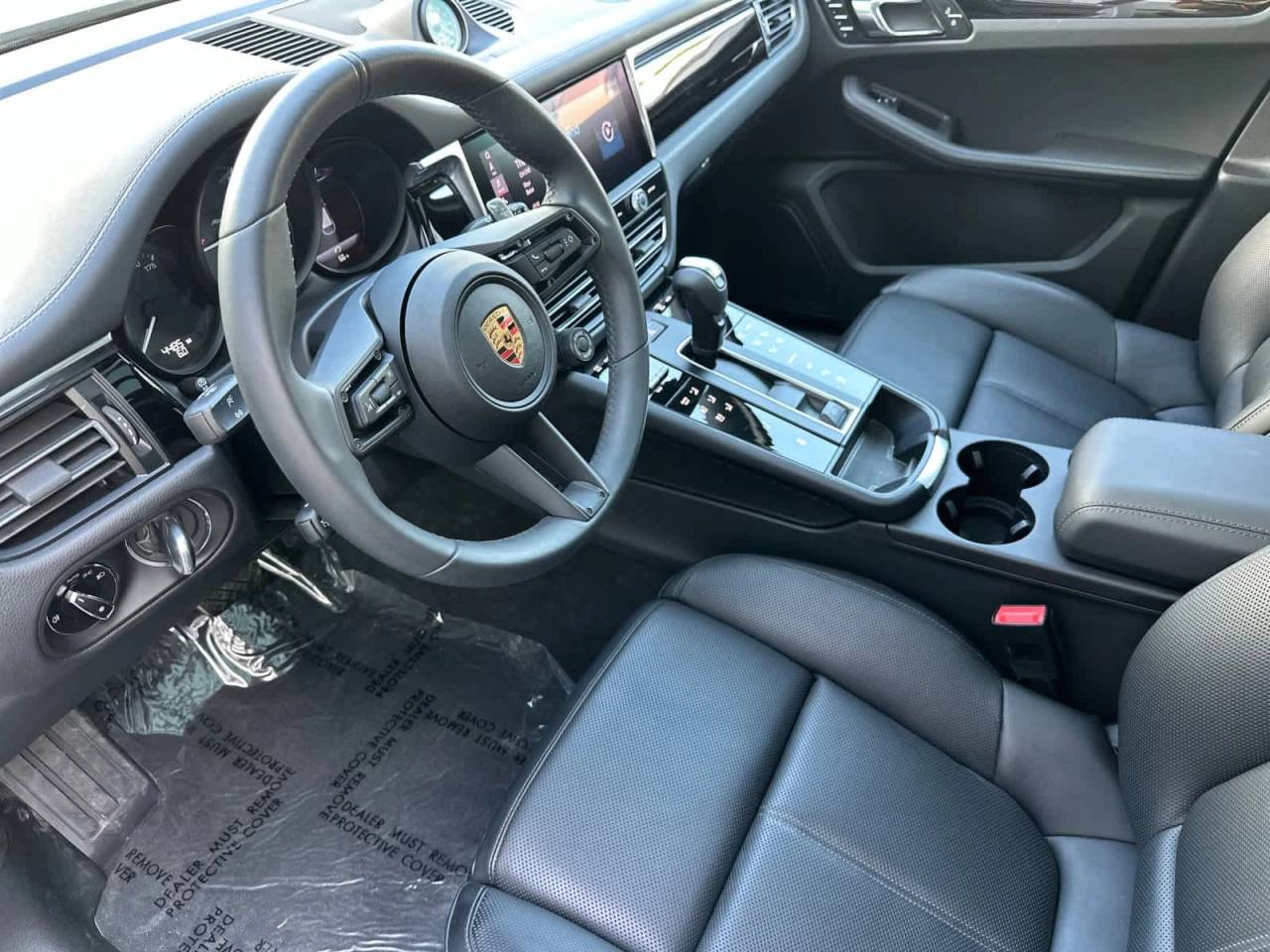 2025 Porsche Macan T