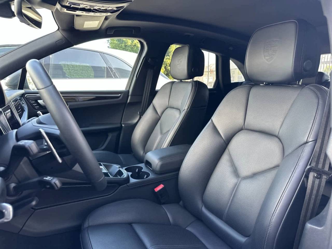 2025 Porsche Macan T