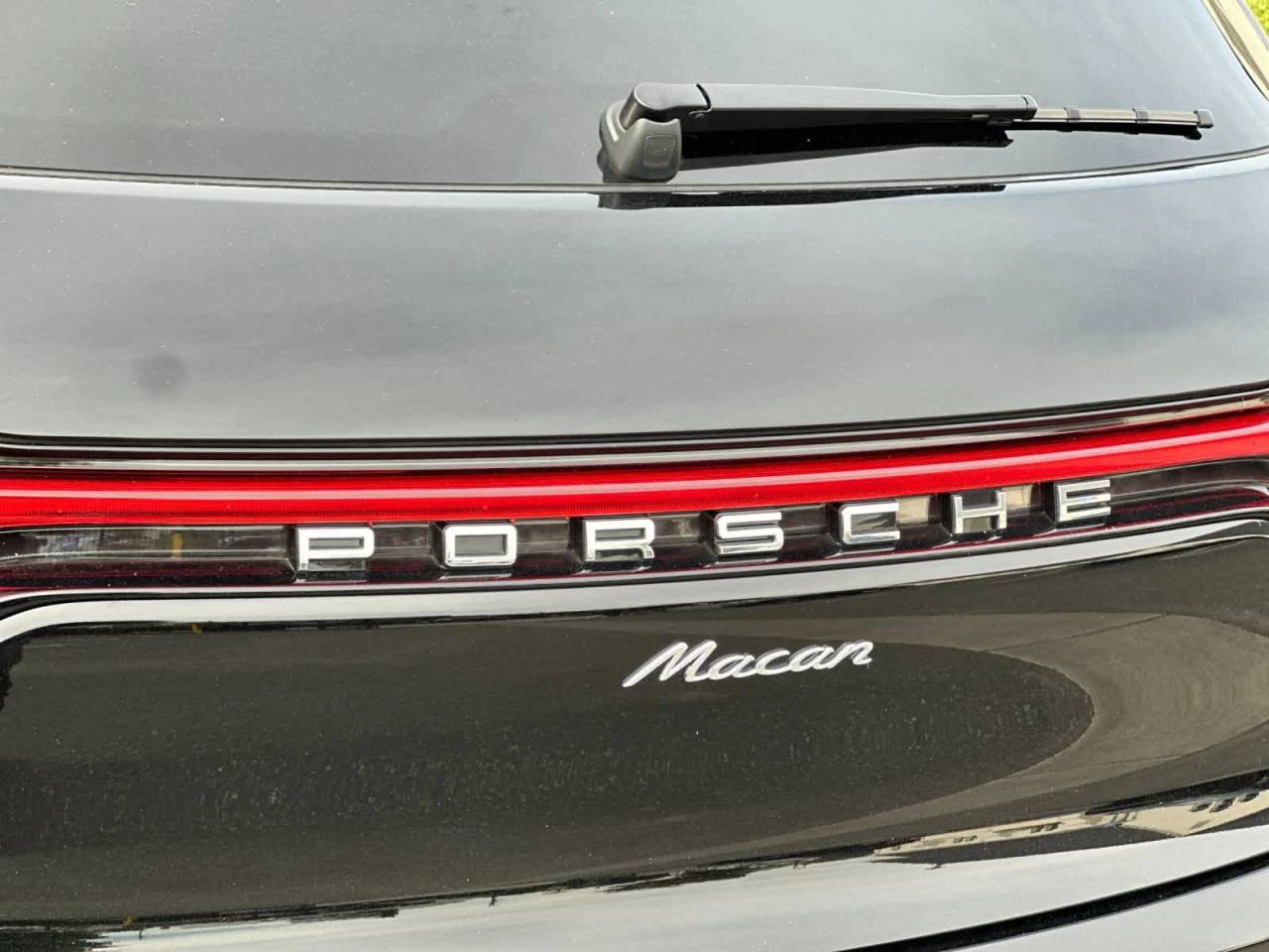 2025 Porsche Macan Base