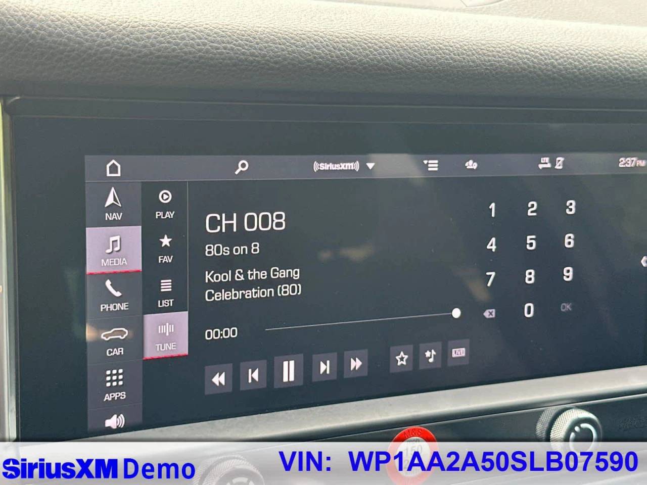 2025 Porsche Macan Base